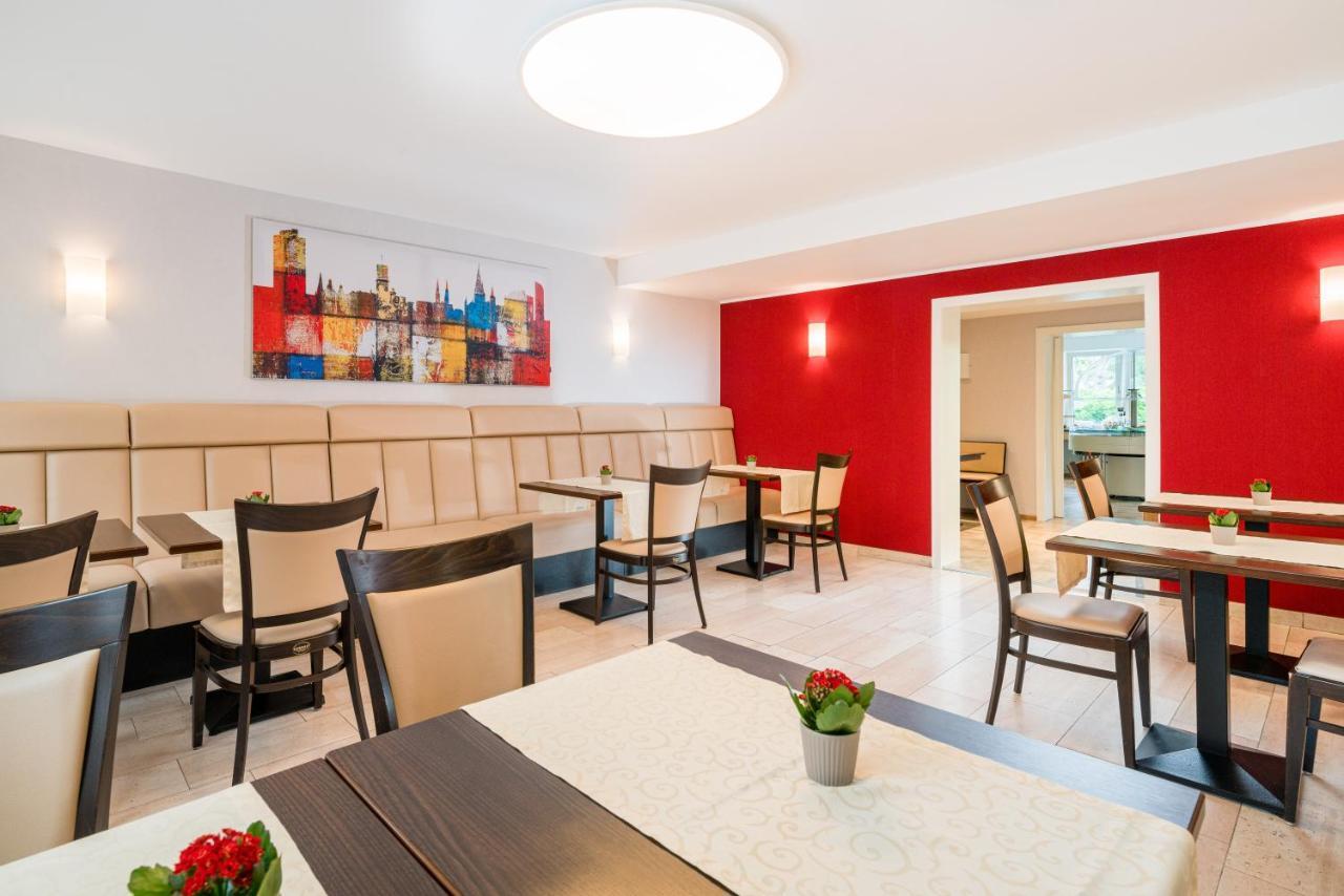 Astoria Hotel 3*