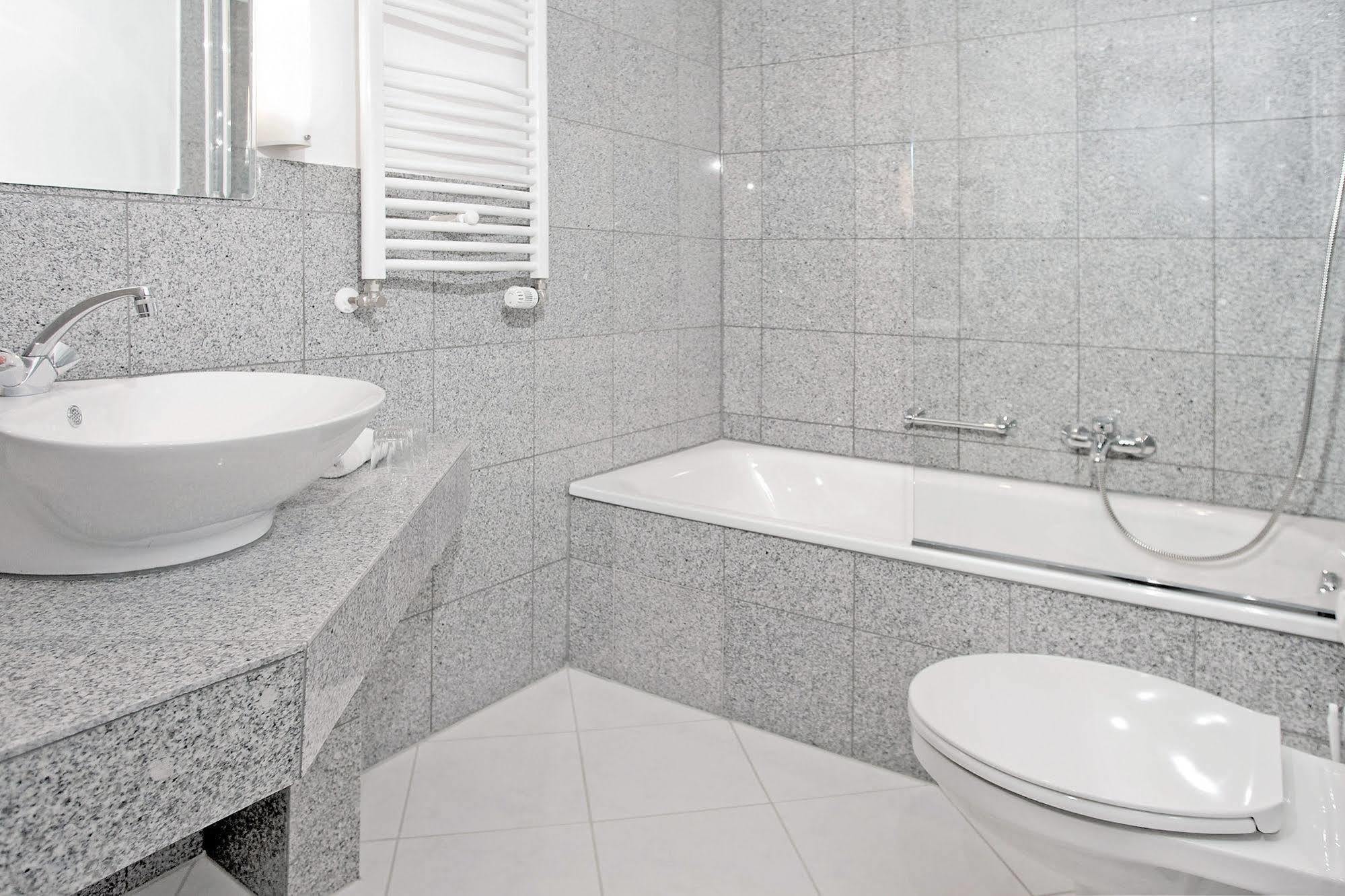 Astoria 3* Bonn
